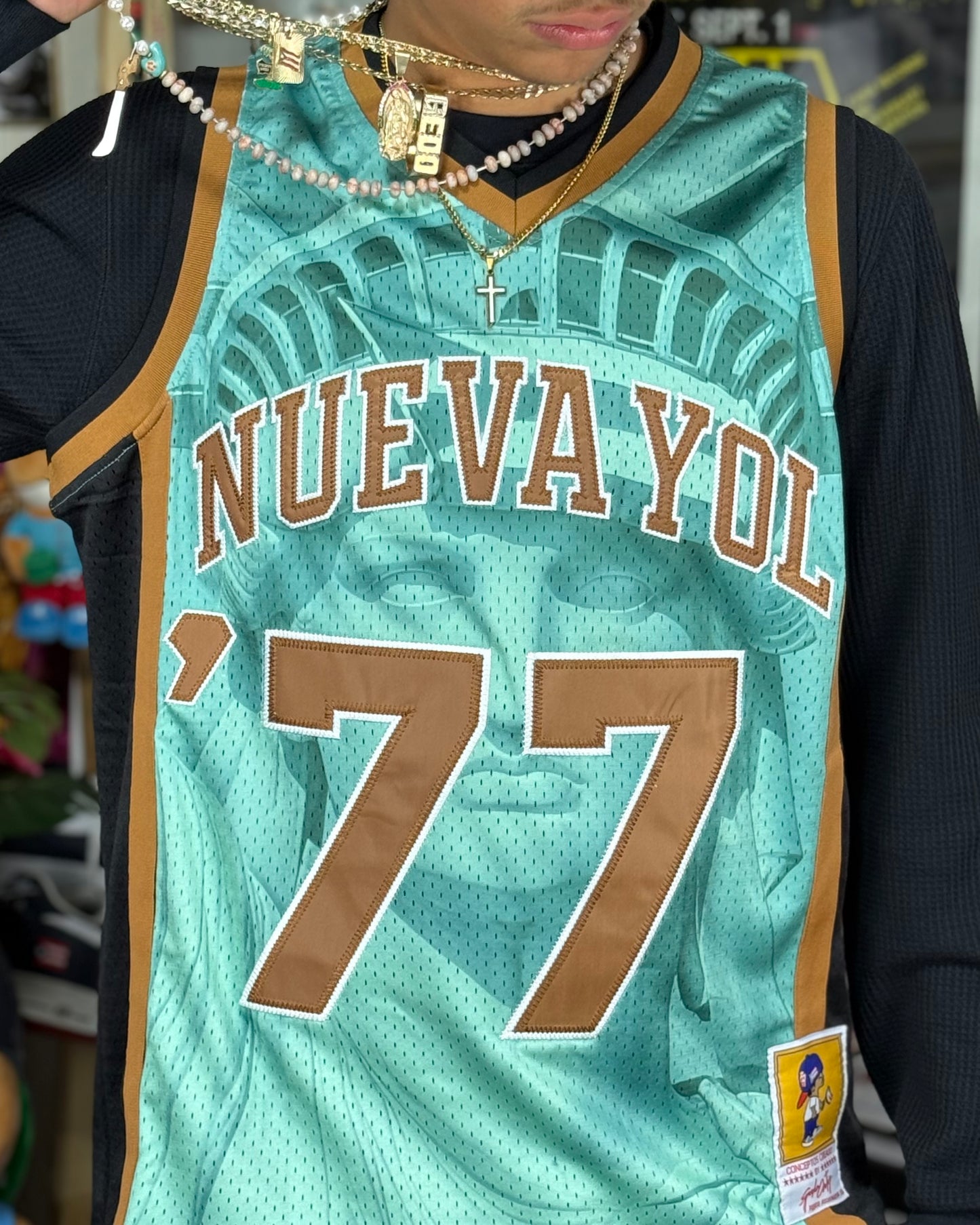 "1977" | BASKETBALL JERSEY